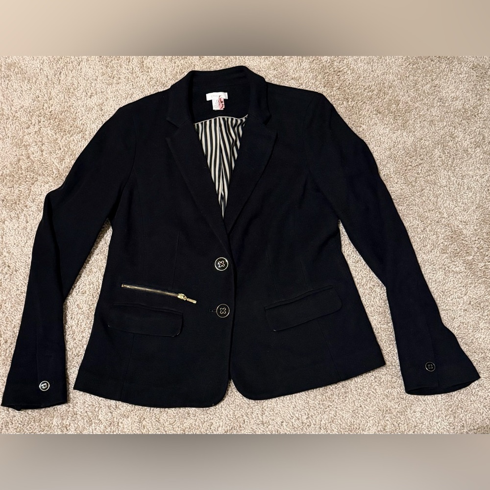Chico’s Women’s Black Blazer Size 0 US Size Small 2 Button Gold Accents Lined